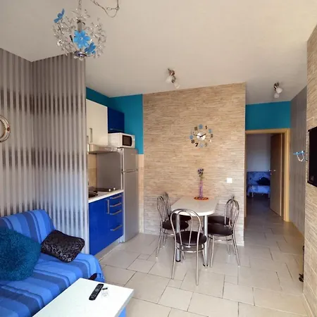 Lägenhet Tonci & Dana *